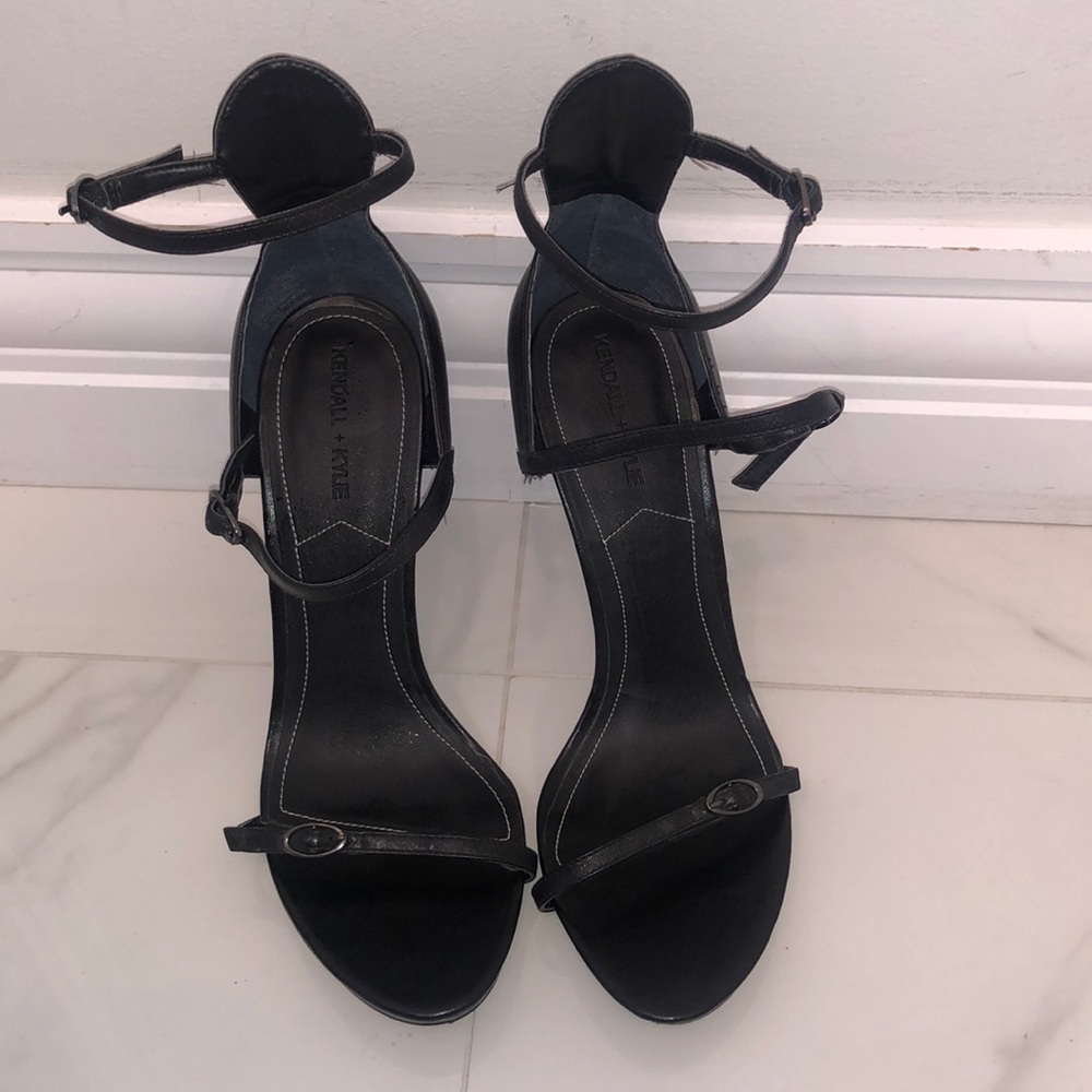 Kendall & Kylie Black Stilettos with straps